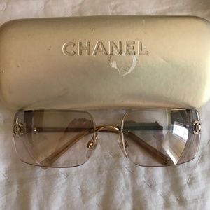 CHANEL Sunglasses